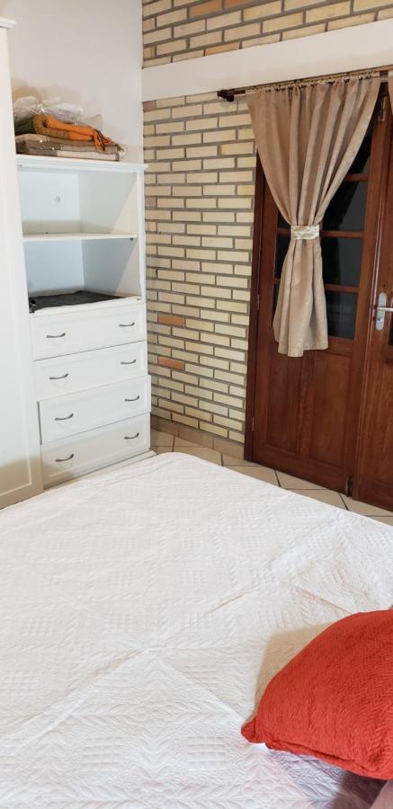 Residencial Costumes Brasileiras Hotel Bombinhas Bagian luar foto