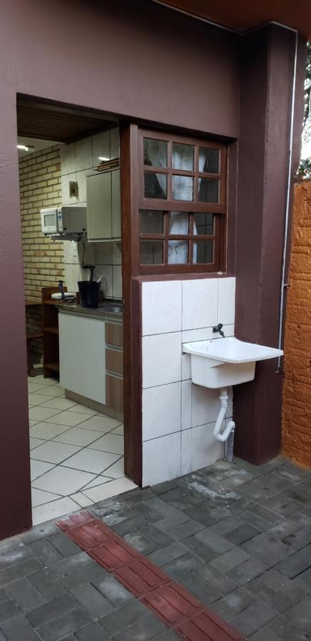 Residencial Costumes Brasileiras Hotel Bombinhas Bagian luar foto
